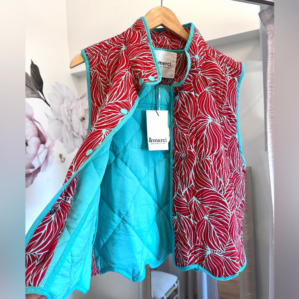 Red and Teal Patterned Spring Vest - Picture 5 of 11